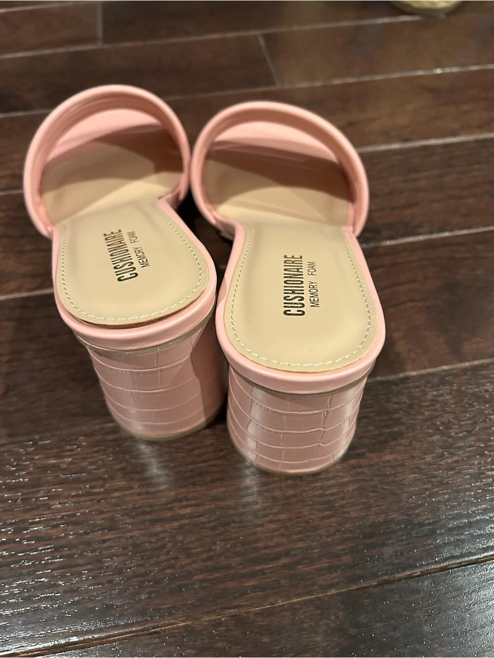 Cushionaire Pink Ribbed Slide Sandals NEW - Picture 6 of 8